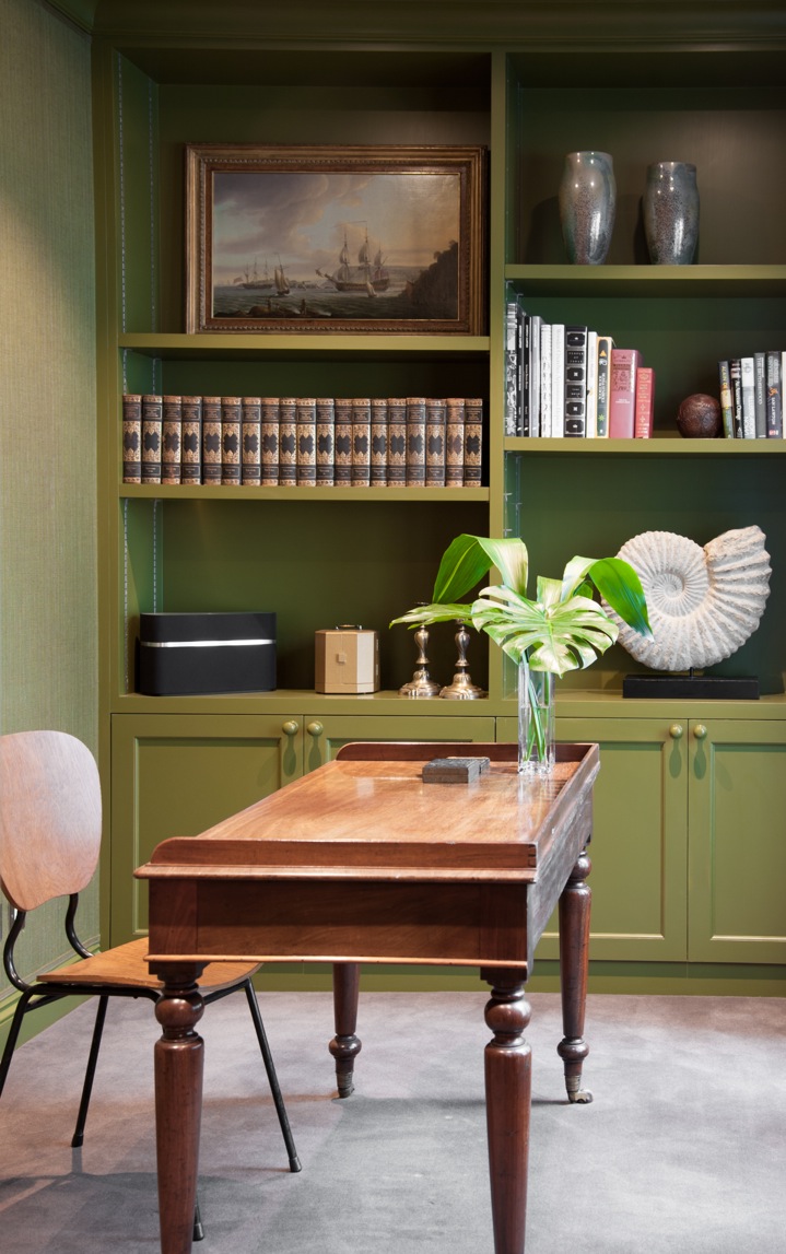 decoration-bibliotheque-sur-mesure-appartement-prive-londres-bureau-peter-kammermann-decorateur-interieur-geneve