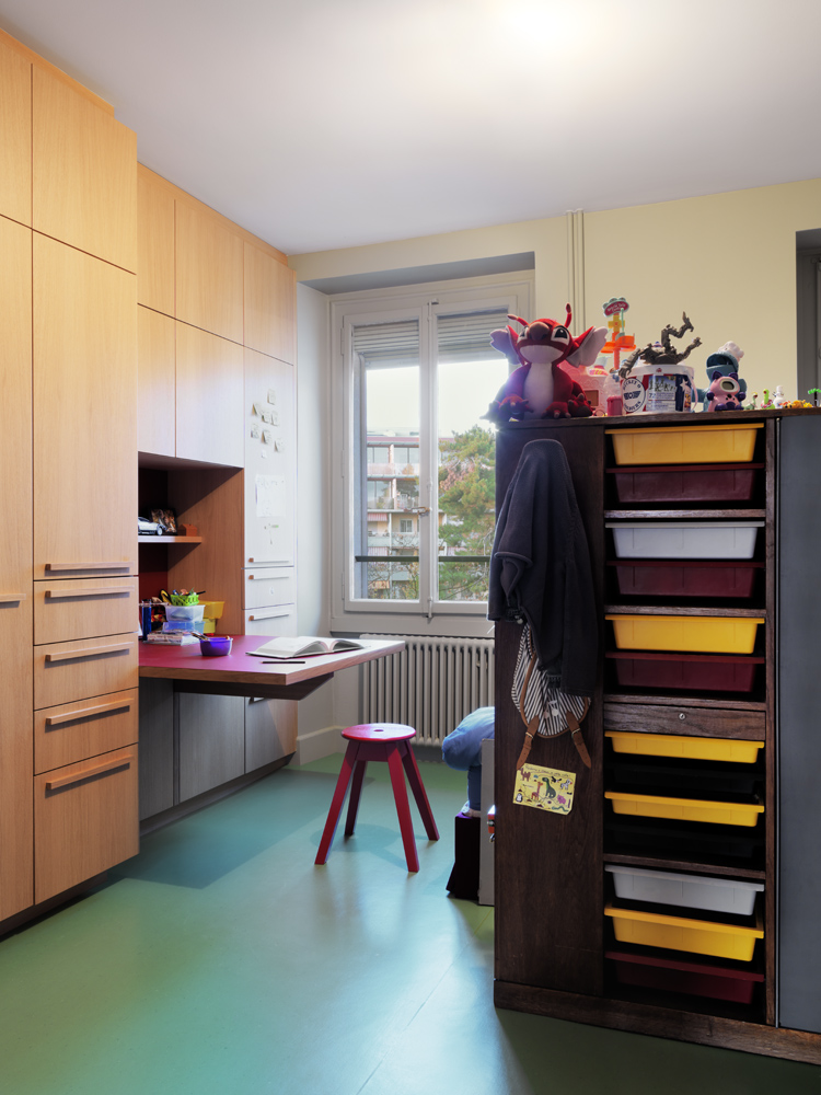 decoration-chambre-enfant-appartement-prive-genevois-atelier-peter-kammermann-decorateur-geneve
